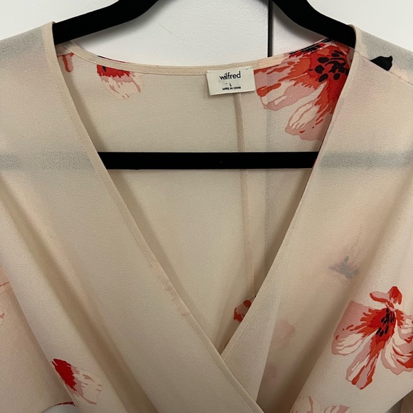 Wilfred Beige Floral Wrap Top Long Sleeves - Picture 3 of 7